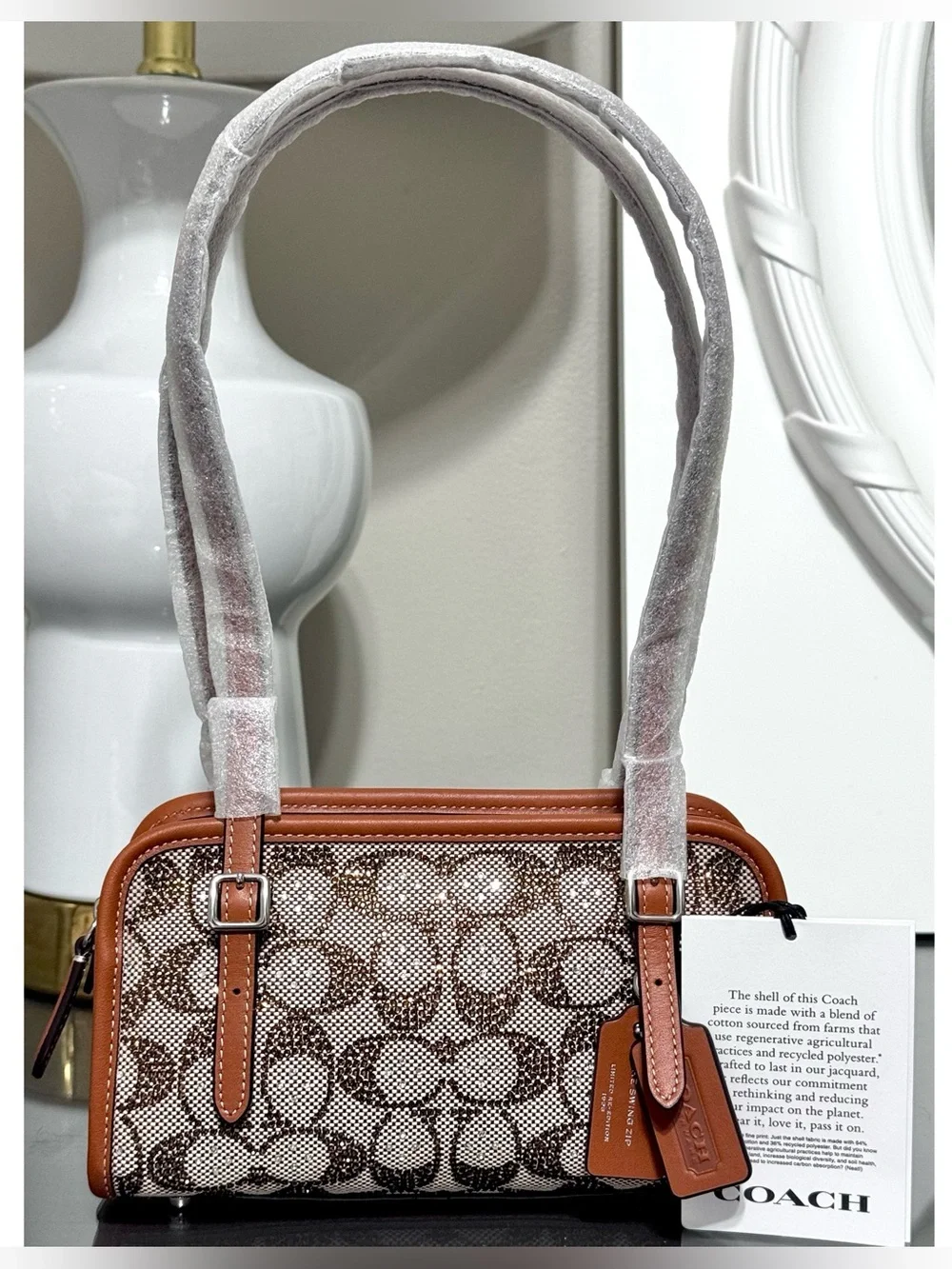 COACH Swing Zip Bag 20 In Crystal Signature Jacquard, BURNISHED AMBER